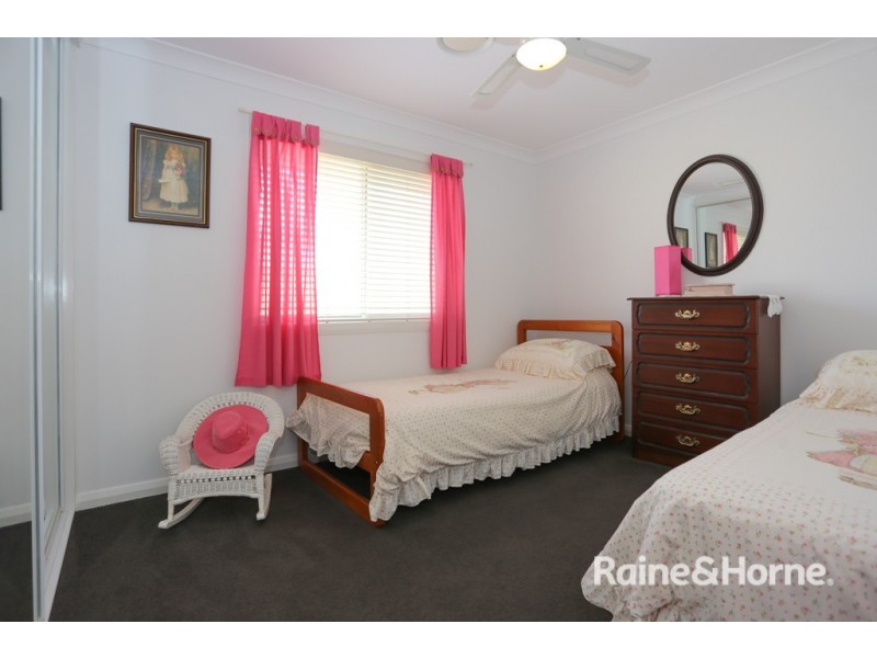 6 She Oak Close, Kelso NSW 2795