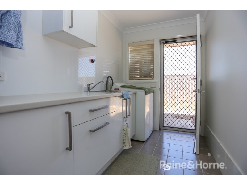 6 She Oak Close, Kelso NSW 2795