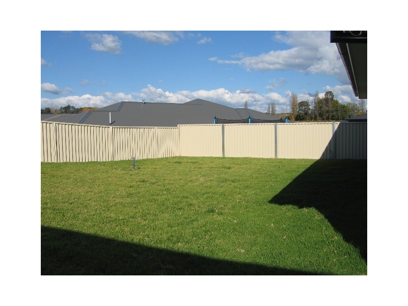 28 Amber Close, Bathurst NSW 2795