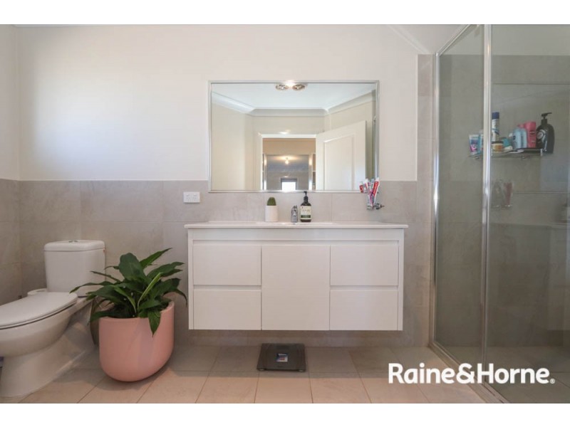 68 Wentworth Drive, Kelso NSW 2795