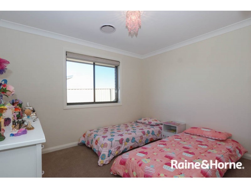 68 Wentworth Drive, Kelso NSW 2795