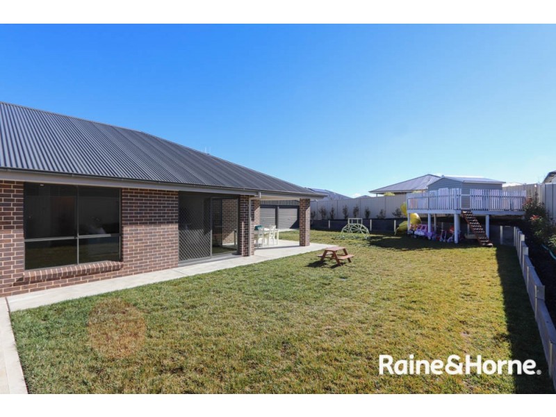 68 Wentworth Drive, Kelso NSW 2795
