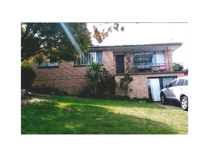 11 Violet Street, Bathurst NSW 2795