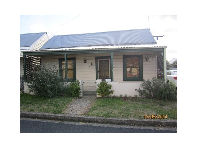 7 Devonshire Ln, Bathurst NSW 2795