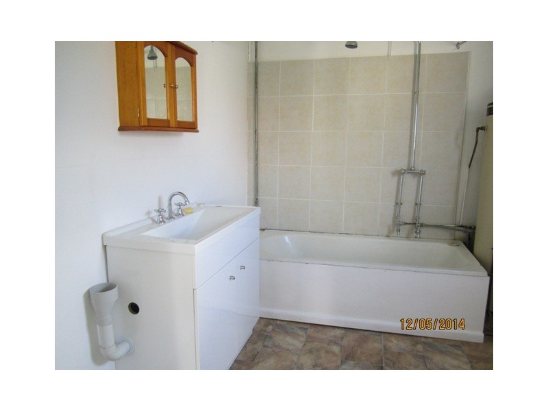 7 Devonshire Ln, Bathurst NSW 2795