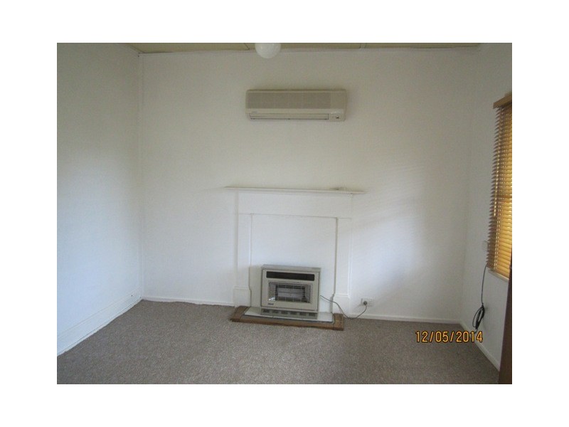 7 Devonshire Ln, Bathurst NSW 2795