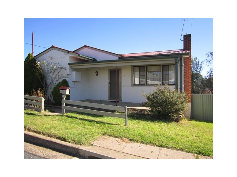 21 Moresby Way, Bathurst NSW 2795