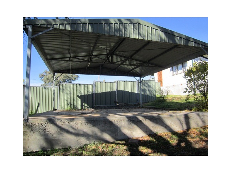 21 Moresby Way, Bathurst NSW 2795