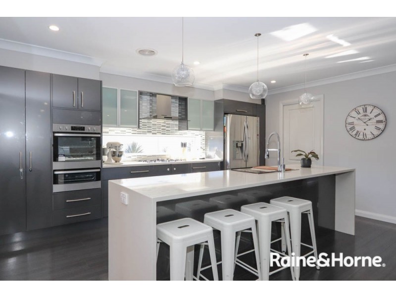 9 Gibsone Drive, Kelso NSW 2795