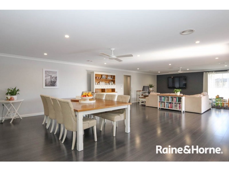 9 Gibsone Drive, Kelso NSW 2795