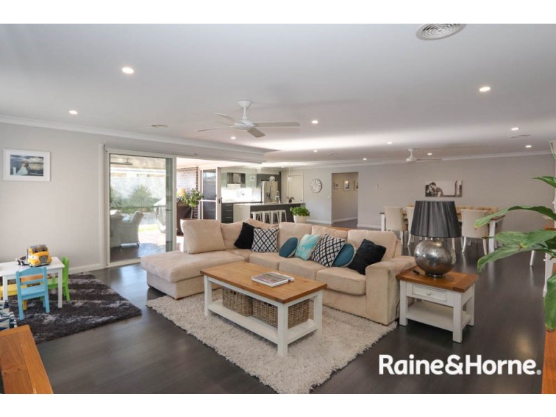 9 Gibsone Drive, Kelso NSW 2795