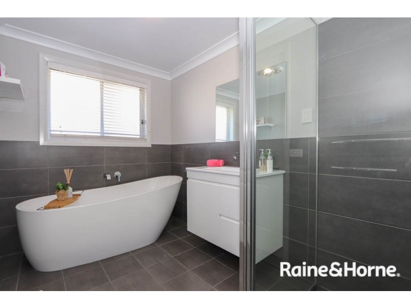 9 Gibsone Drive, Kelso NSW 2795