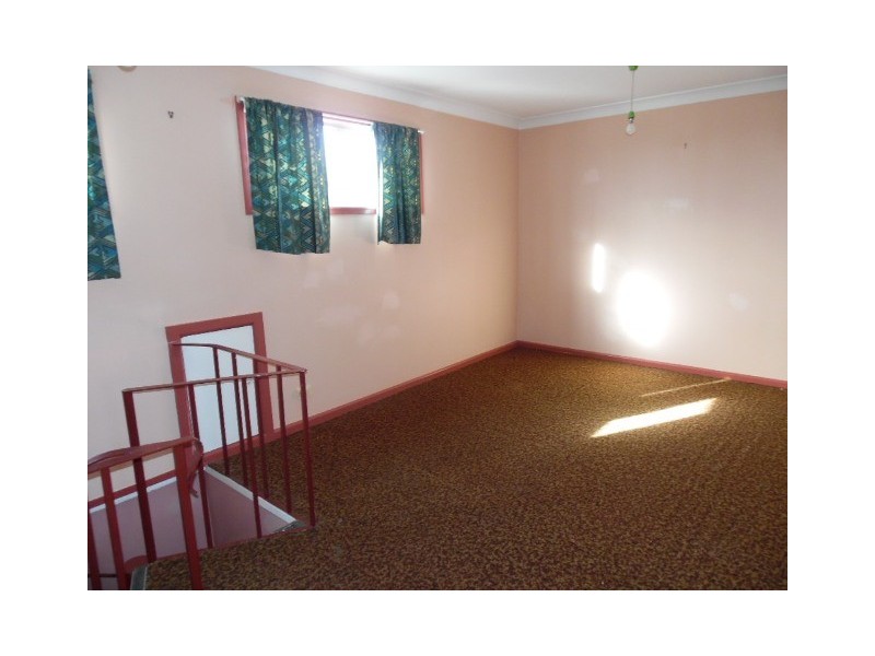 17  Raglan Street, Bathurst NSW 2795