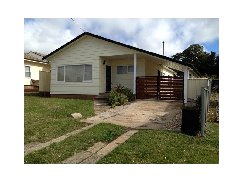 9 Lewins St, Bathurst NSW 2795
