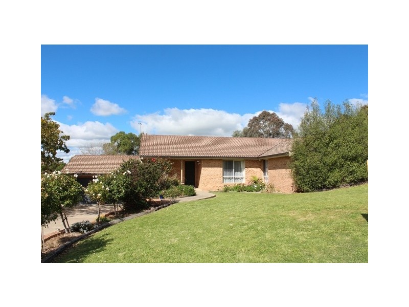 4 Nightmarch Pde, Bathurst NSW 2795