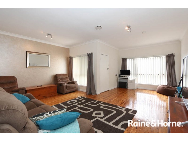 12 Durham Street, Bathurst NSW 2795