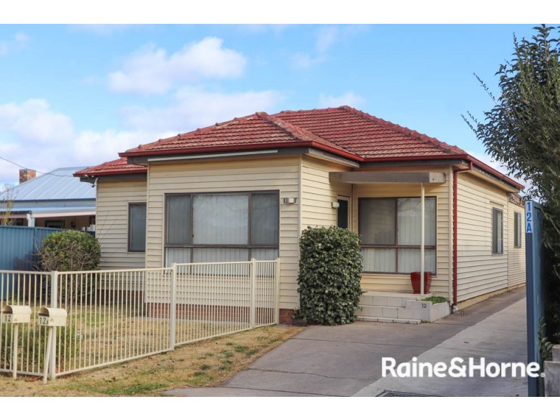 12 Durham Street, Bathurst NSW 2795