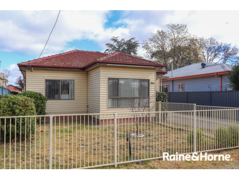 12 Durham Street, Bathurst NSW 2795