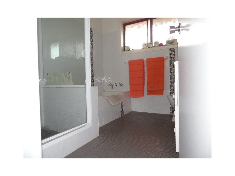 4/96  Lambert, Bathurst NSW 2795