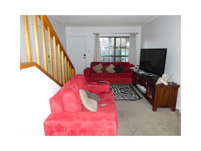 4/96  Lambert, Bathurst NSW 2795