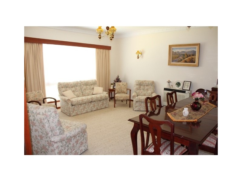 6  Dunrossil Crescent, Bathurst NSW 2795
