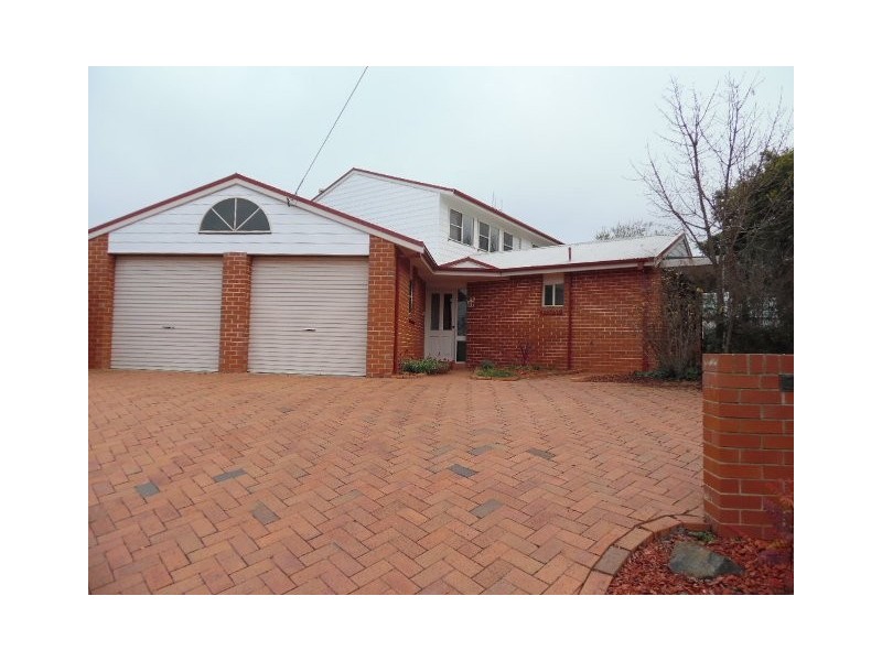 20 Ophir St, Bathurst NSW 2795