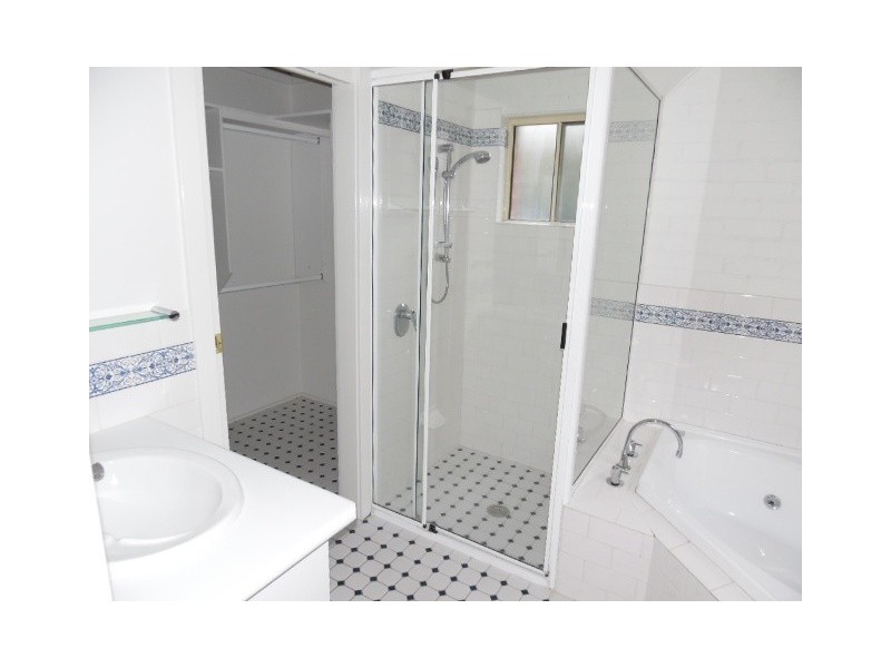 20 Ophir St, Bathurst NSW 2795