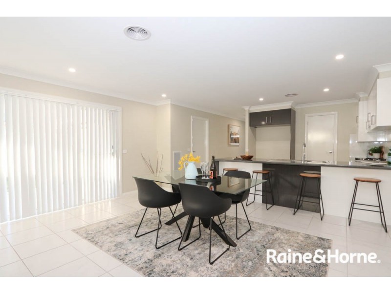 4 Maxwell Drive, Eglinton NSW 2795