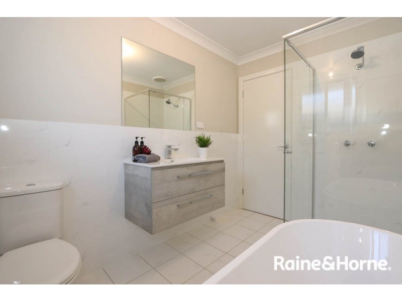 4 Maxwell Drive, Eglinton NSW 2795