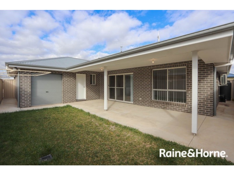4 Maxwell Drive, Eglinton NSW 2795