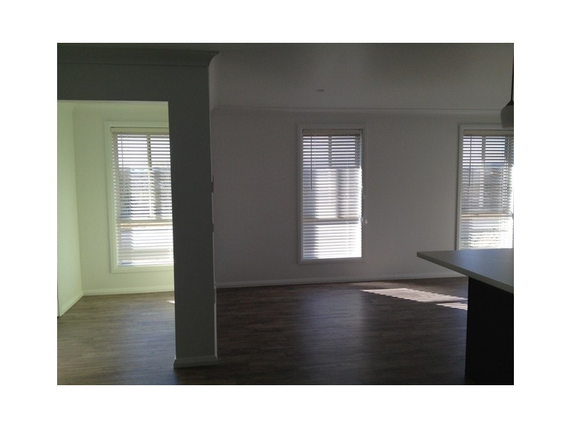 13A Parer Rd, Bathurst NSW 2795