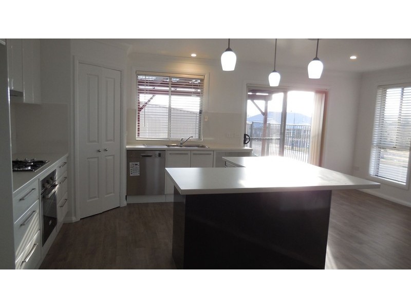 13B Parer Rd, Bathurst NSW 2795