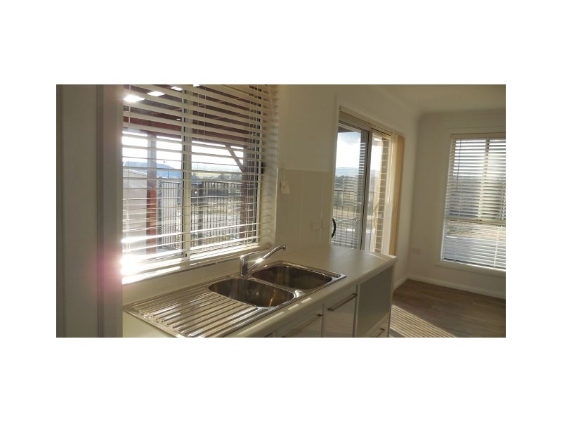 13B Parer Rd, Bathurst NSW 2795