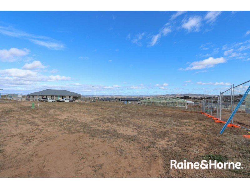 22 Newlands Crescent, Kelso NSW 2795