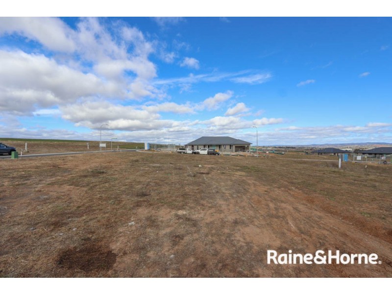 22 Newlands Crescent, Kelso NSW 2795