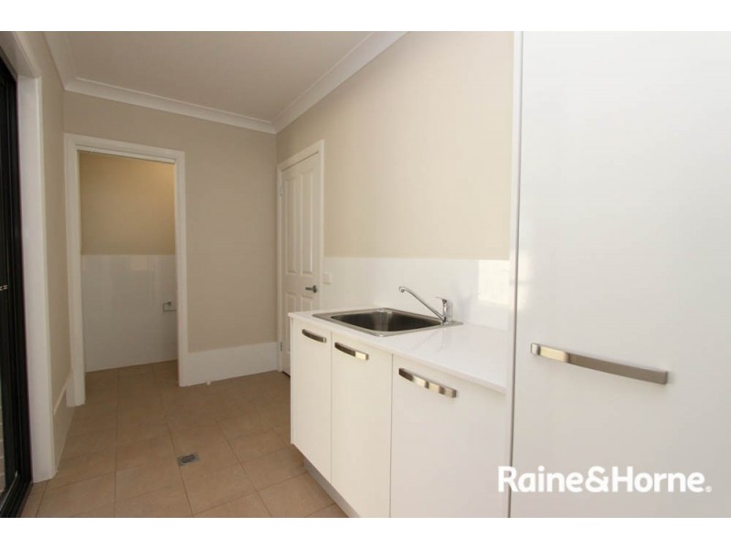 3/51 Stewart Street, Bathurst NSW 2795