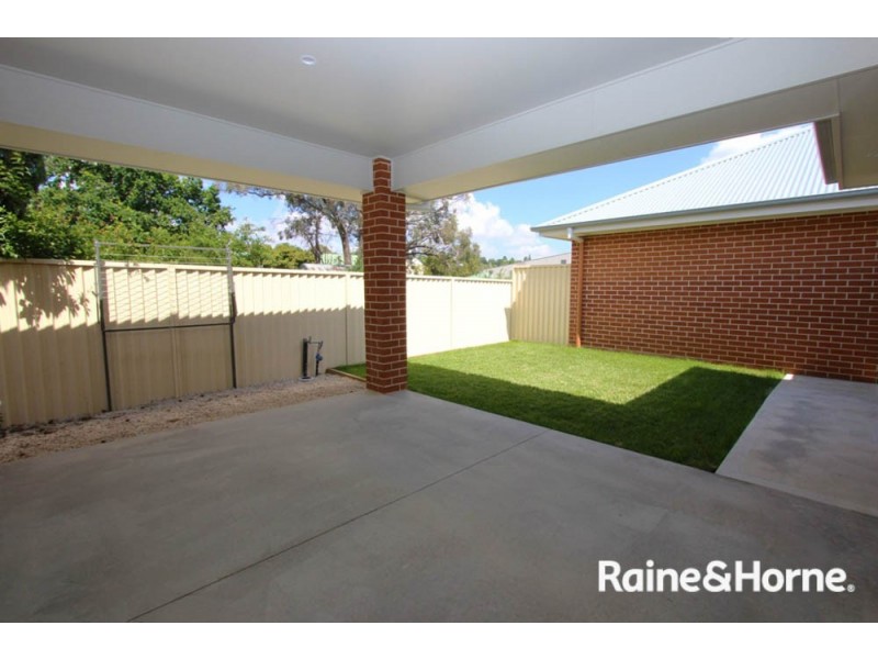 3/51 Stewart Street, Bathurst NSW 2795