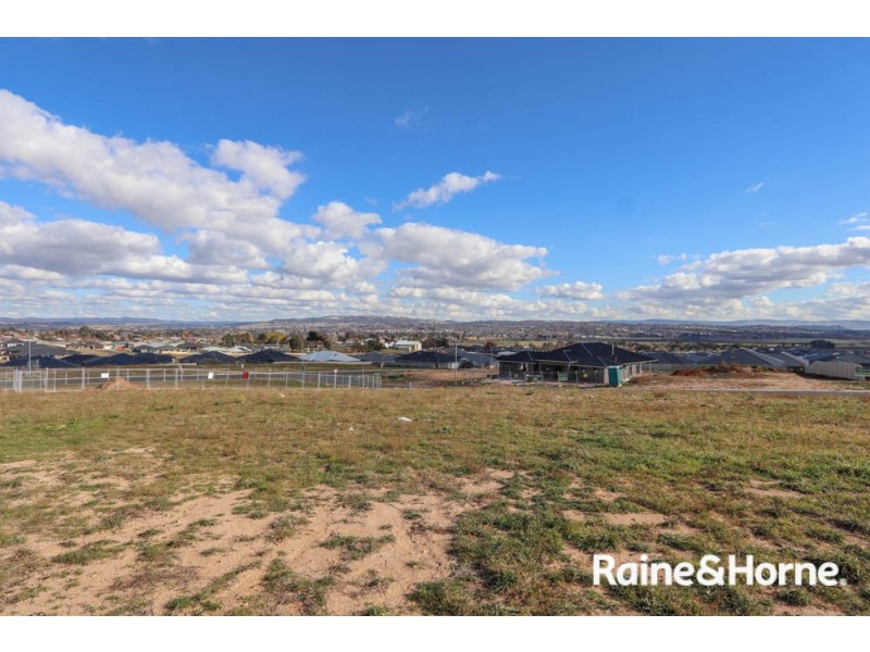 6 Dovey Drive, Kelso NSW 2795