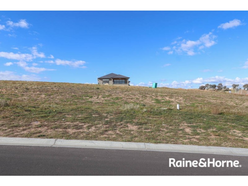 6 Dovey Drive, Kelso NSW 2795