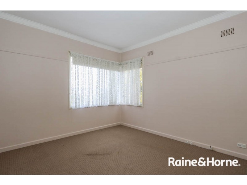 259 Peel Street, West Bathurst NSW 2795