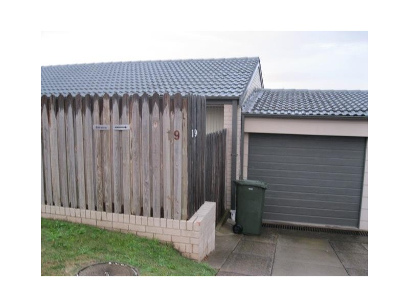 19 Red Gum Pl, Bathurst NSW 2795