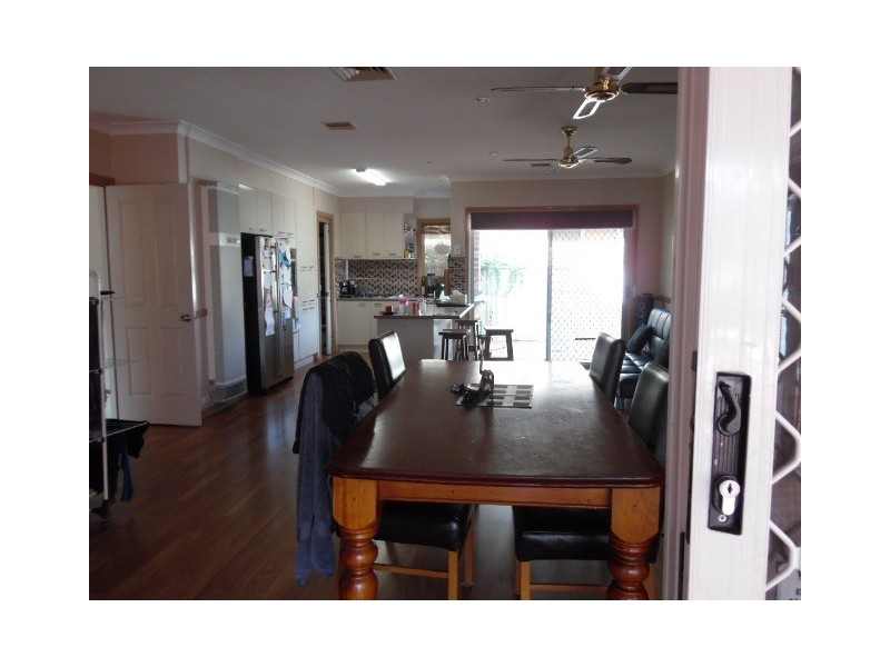 23 Freestone Way, Bathurst NSW 2795