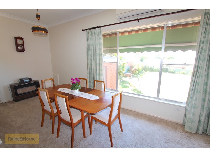 241 Keppel Street, Bathurst NSW 2795