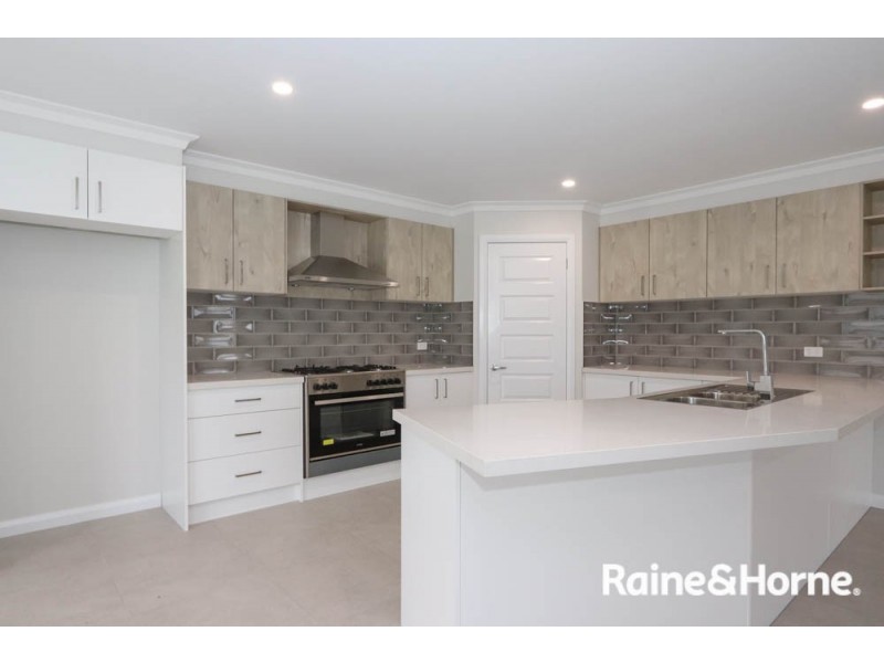 5 Austin Place, Eglinton NSW 2795