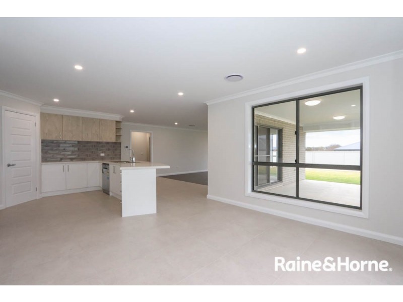 5 Austin Place, Eglinton NSW 2795