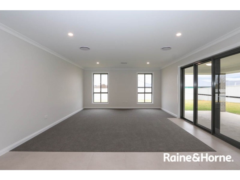 5 Austin Place, Eglinton NSW 2795