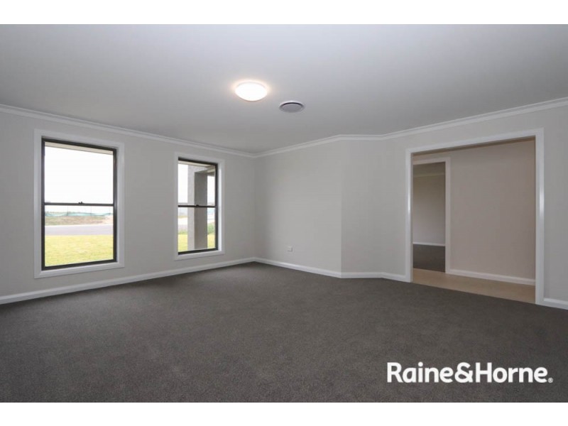 5 Austin Place, Eglinton NSW 2795