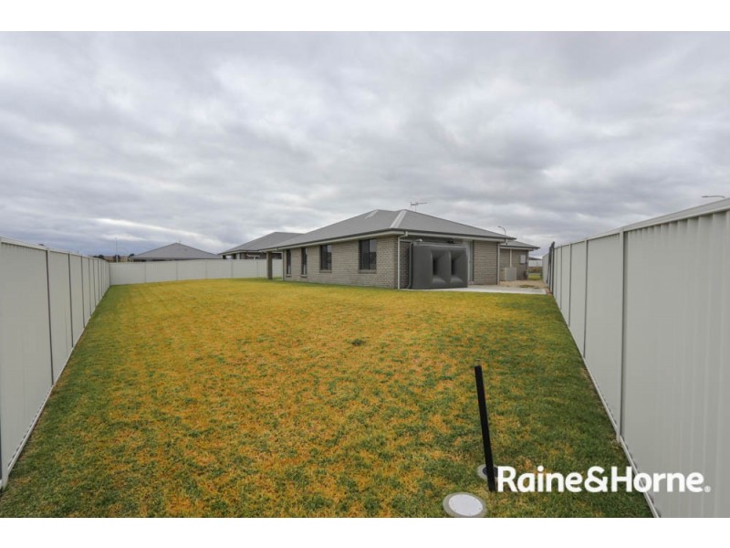 5 Austin Place, Eglinton NSW 2795