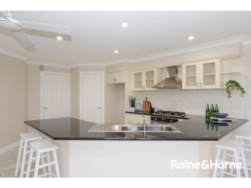 33 Endurance Court, Llanarth NSW 2795