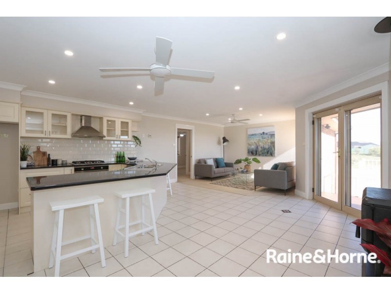 33 Endurance Court, Llanarth NSW 2795